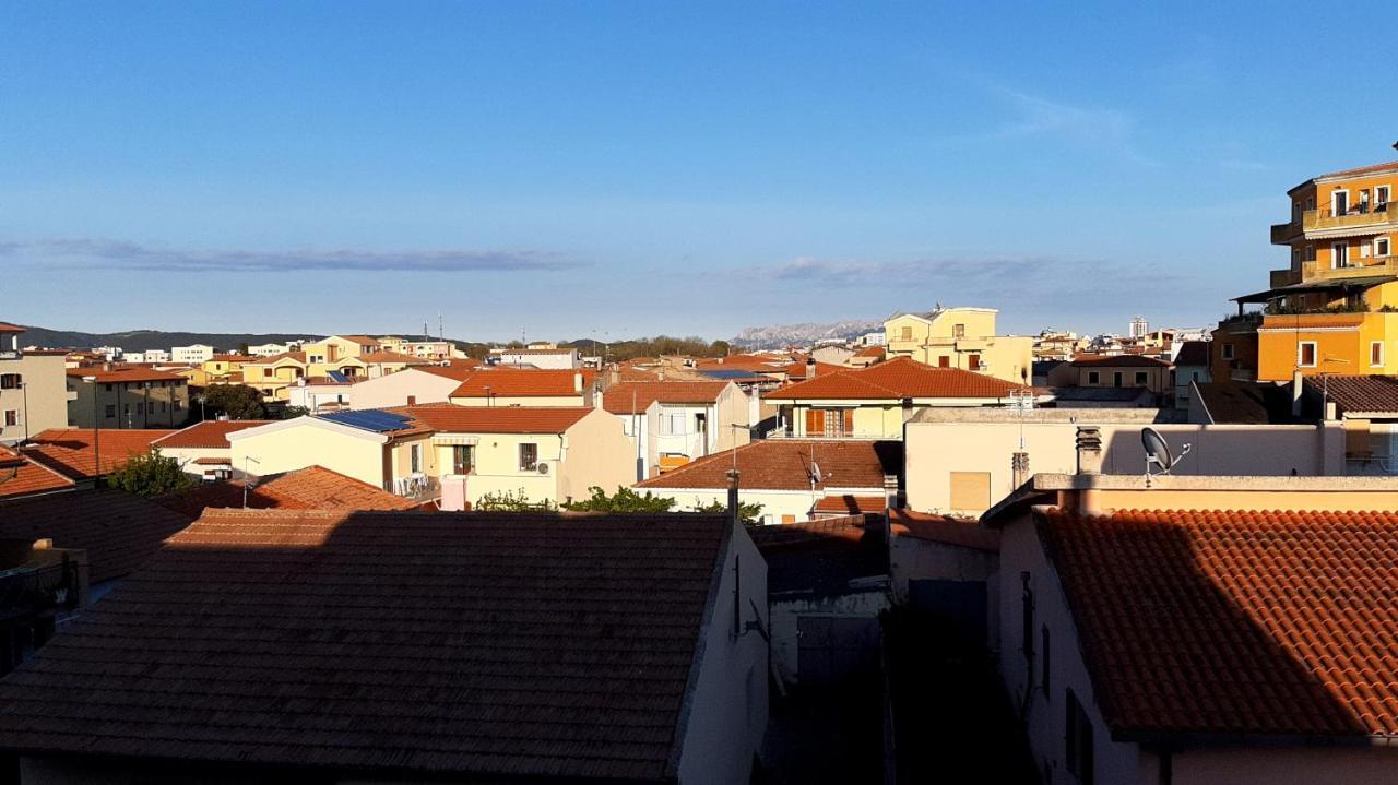 Апартаменты Lo Sguardo Sulla Citta' ,Panoramic View Ольбия Экстерьер фото